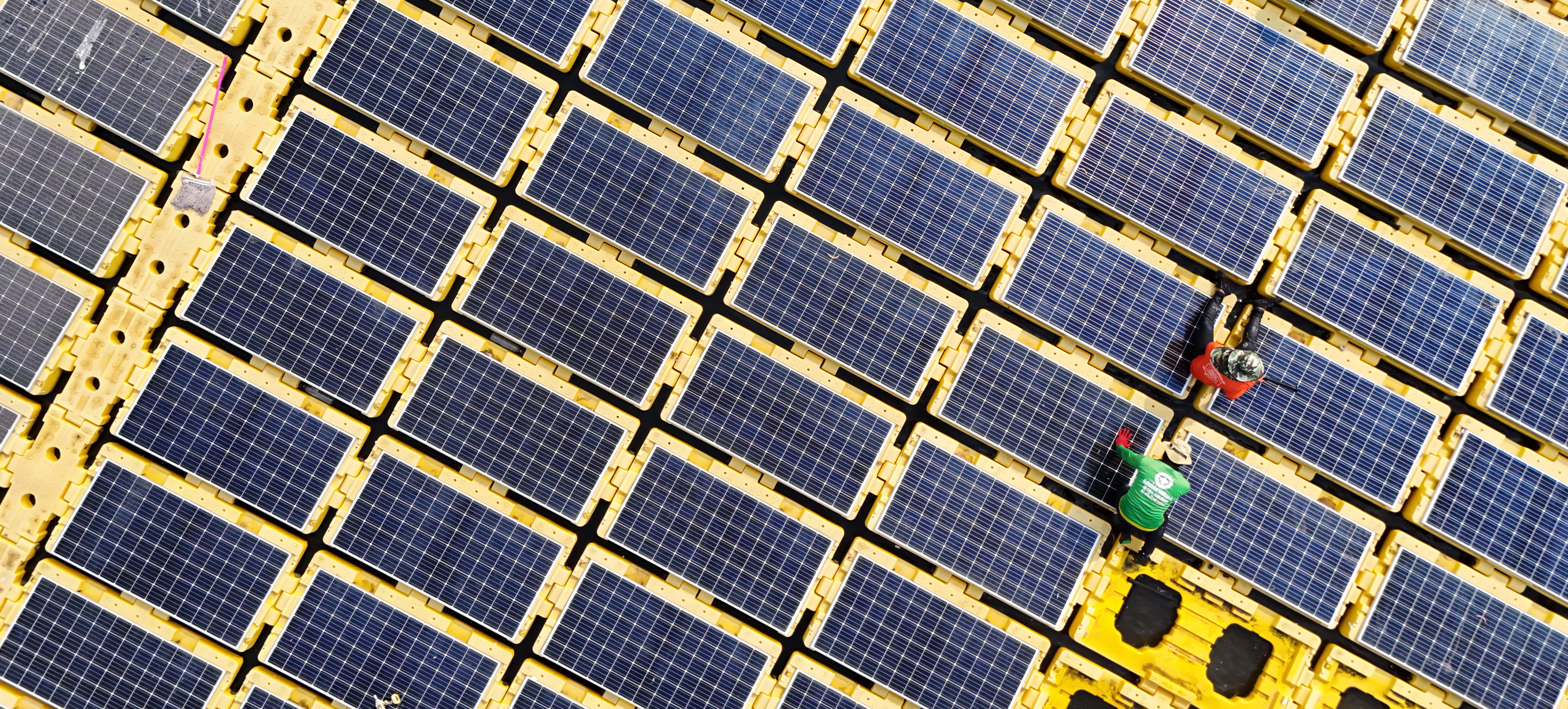 Government Clarifies No Lending Freeze on Solar Financing Amid Oversupply Concerns